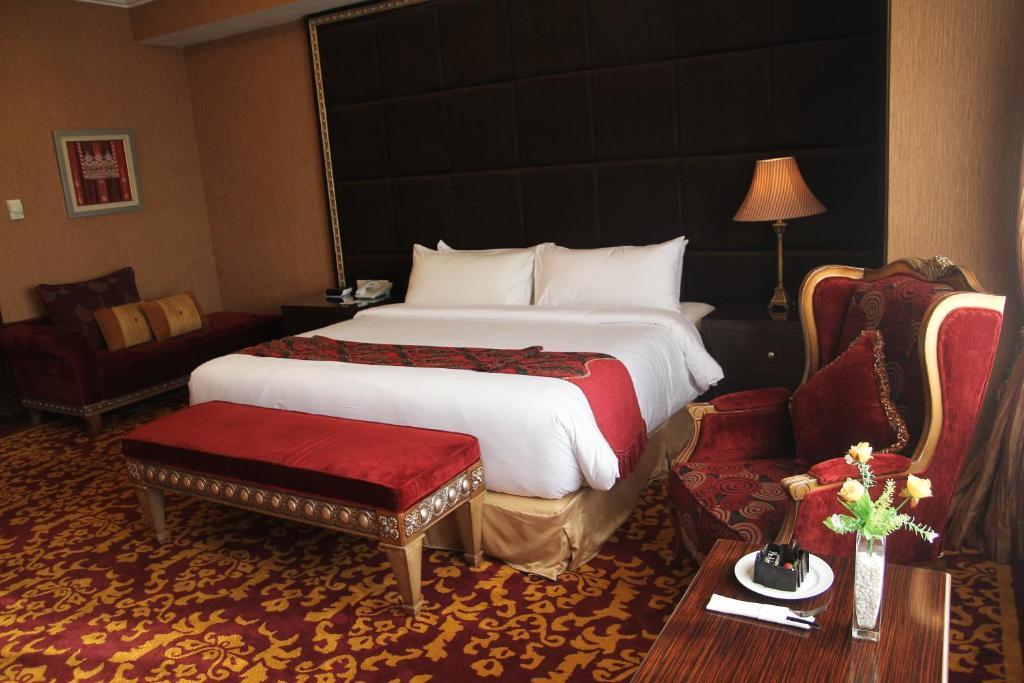 Premier Basko Hotel Padang  Dış mekan fotoğraf
