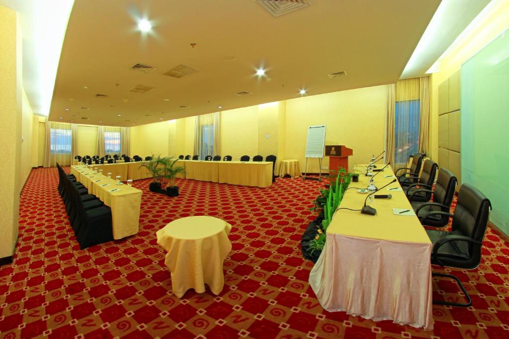 Premier Basko Hotel Padang  Dış mekan fotoğraf